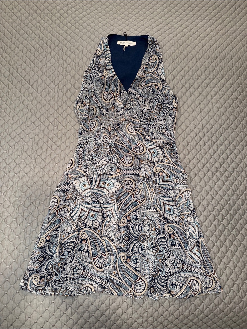 Sleeveless Paisley V-Neck Dress in Navy and Cream